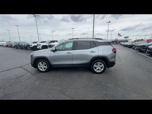 Certified 2023 GMC Terrain SLE w/ Driver Convenience Package FWD image 5