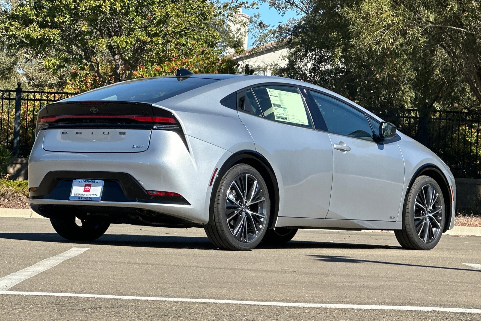 New 2027 Toyota Prius Limited AWD/4WD image 4