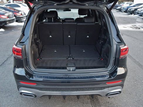 Used 2021 Mercedes-Benz GLB 250 4MATIC w/ AMG Line image 9