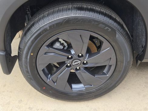 New 2026 Nissan Rogue SV FWD image 21