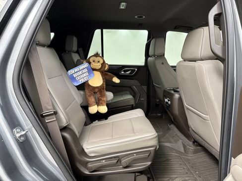 Used 2022 GMC Yukon SLT w/ SLT Luxury Package RWD image 29