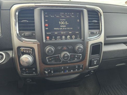 Used 2015 RAM 1500 Laramie w/ Convenience Group AWD/4WD image 17