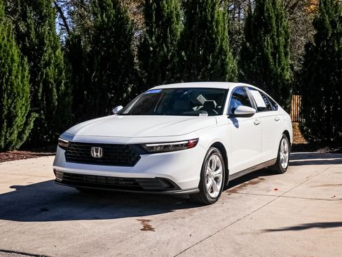 Certified 2024 Honda Accord LX image 5