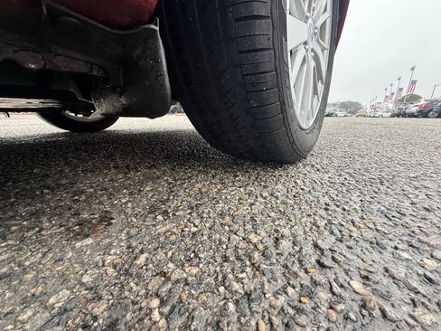 Used 2017 Subaru Impreza 2.0i Premium image 15