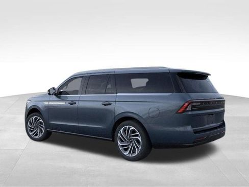 New 2026 Lincoln Navigator L Reserve AWD/4WD image 34
