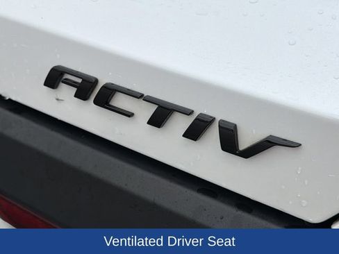Used 2025 Chevrolet Equinox ACTIV w/ Safety and Technology Package AWD/4WD image 34