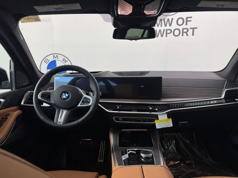 New 2026 BMW X5 xDrive40i w/ M Sport Package AWD/4WD image 18
