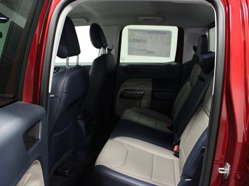 New 2026 Ford Maverick Lariat w/ 4K Tow Package image 13