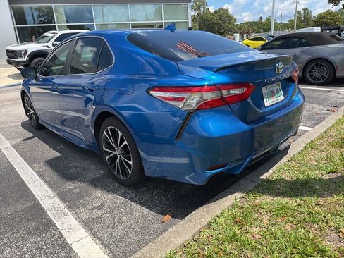 Used 2019 Toyota Camry SE FWD image 7