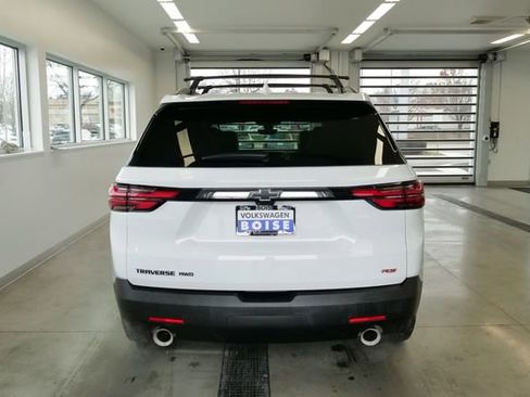 Used 2024 Chevrolet Traverse RS w/ LPO, Floor Liner Package image 5