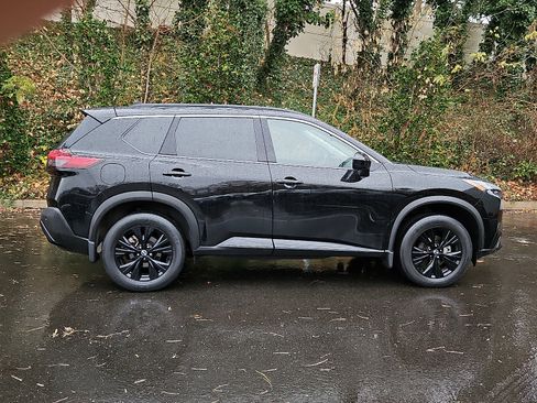 Certified 2023 Nissan Rogue SV w/ SV Premium B Package image 7