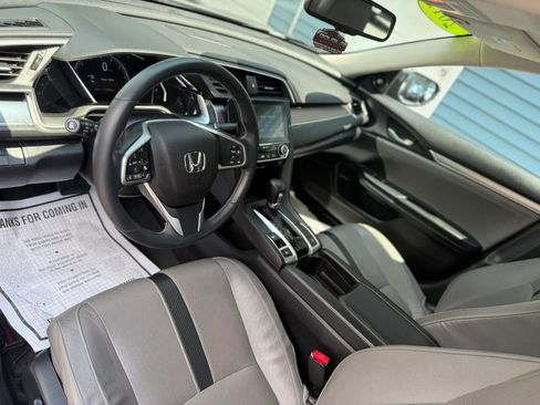 Used 2017 Honda Civic Touring image 16