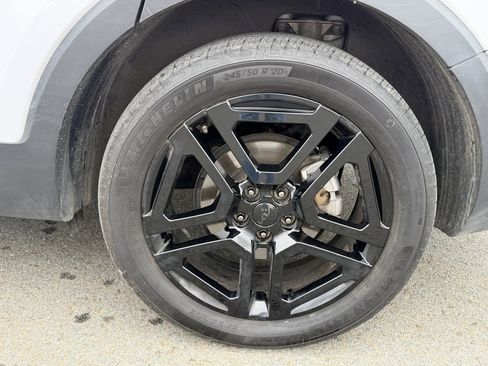 Used 2025 Kia Telluride SX Prestige X-Line image 12