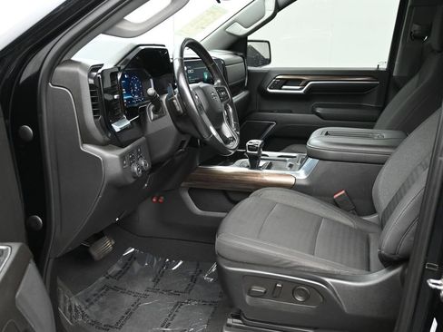 Used 2022 Chevrolet Silverado 1500 LT Trail Boss AWD/4WD image 11
