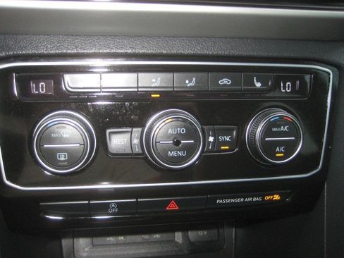 Used 2022 Volkswagen Atlas SE AWD/4WD image 20