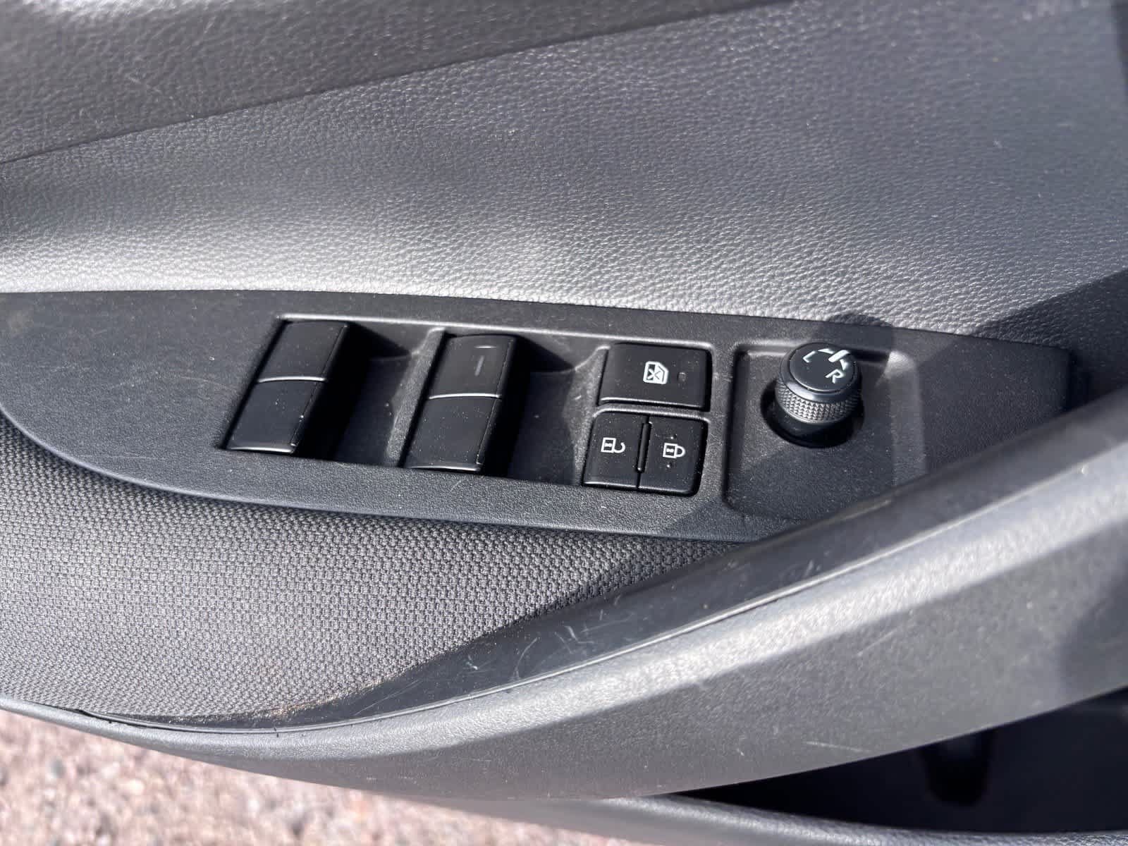 Used 2025 Toyota Corolla LE FWD image 14