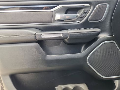 Used 2020 RAM 1500 Laramie RWD image 23