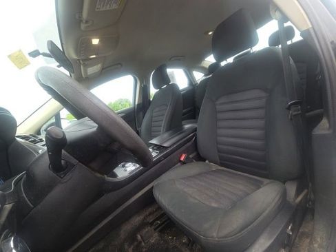 Used 2017 Ford Fusion SE FWD image 20