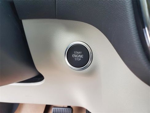 New 2026 Volvo XC40 B5 Ultra w/ Protection Package Premier image 20