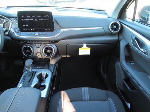 New 2026 Chevrolet Blazer LT w/ Convenience Package FWD image 13
