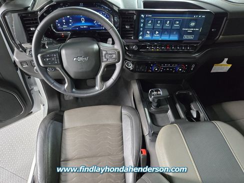 Used 2023 Chevrolet Silverado 1500 ZR2 w/ Technology Package image 12