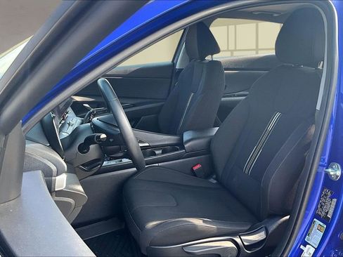 Used 2024 Hyundai Elantra SEL w/ Convenience Package FWD image 20