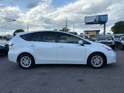 Used 2012 Toyota Prius V Three FWD image 4