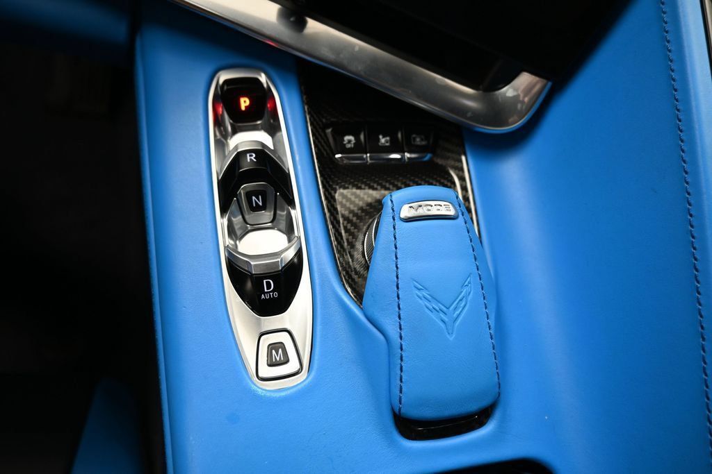 Used 2022 Chevrolet Corvette Stingray Premium Conv w/ Z51 Performance Package RWD image 10