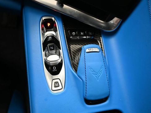 Used 2022 Chevrolet Corvette Stingray Premium Conv w/ Z51 Performance Package RWD image 10