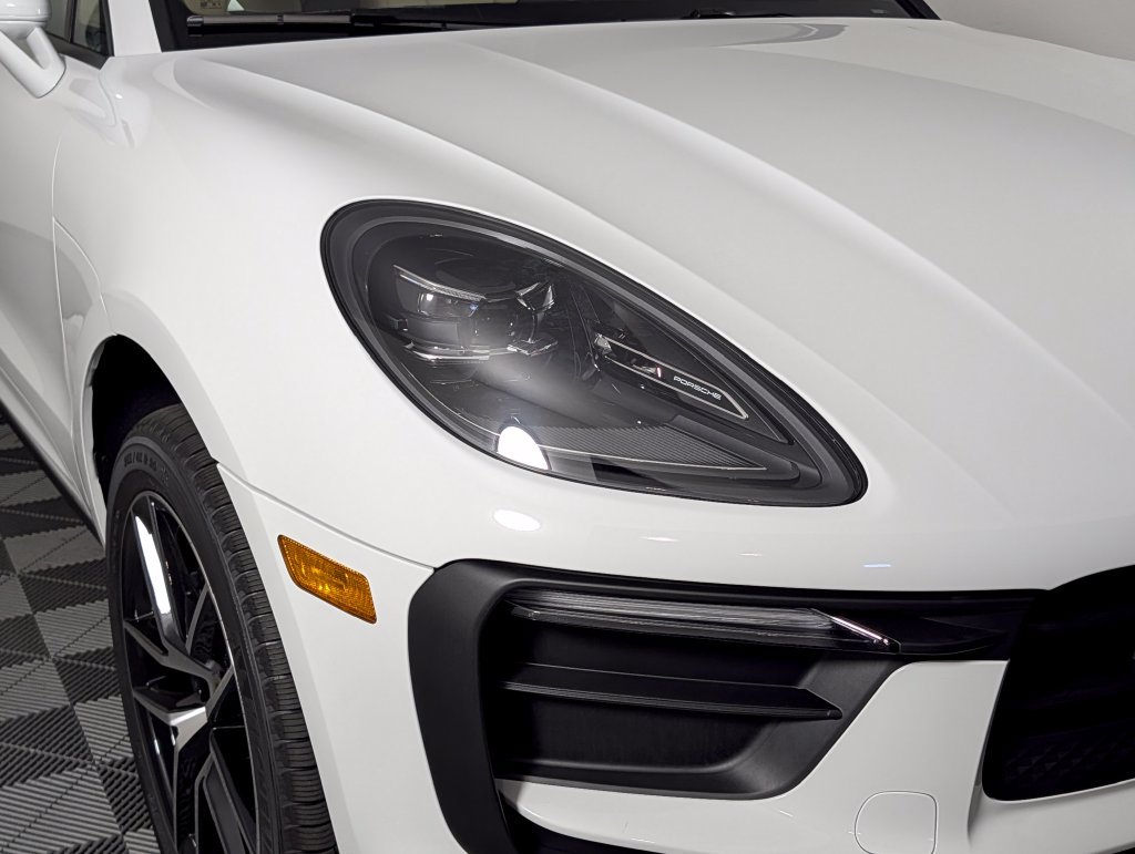 New 2026 Porsche Macan AWD/4WD image 15