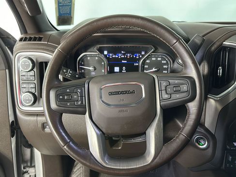 Used 2022 GMC Sierra 3500 Denali w/ Denali Ultimate Package AWD/4WD image 11