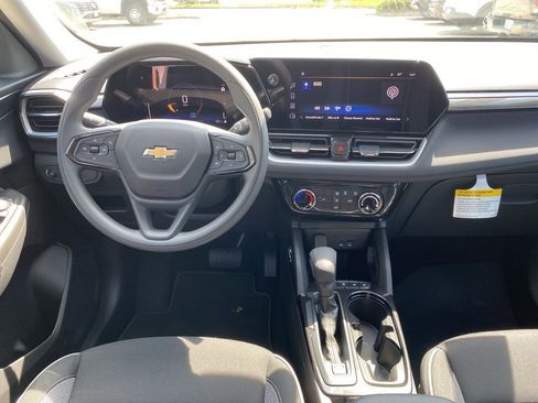 New 2026 Chevrolet TrailBlazer LT FWD image 9