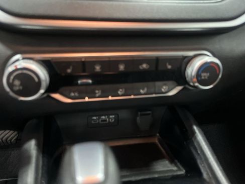 Used 2022 Nissan Altima 2.5 SV w/ SV Premium Package AWD/4WD image 14