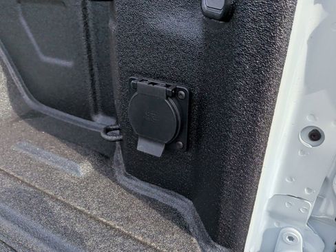 New 2026 GMC Sierra 1500 SLT image 42