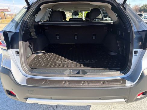 Certified 2025 Subaru Outback Touring XT image 9