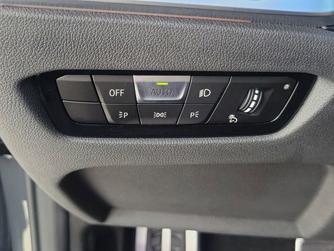 Used 2023 BMW M440i Convertible w/ Premium Package image 29