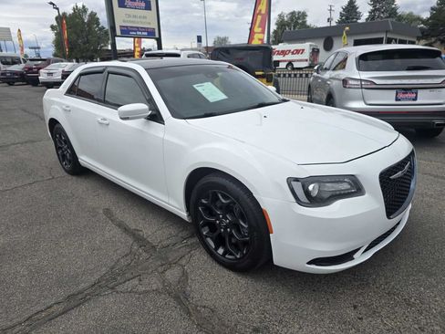 Used 2019 Chrysler 300 S w/ Safetytec Plus Group AWD/4WD image 6