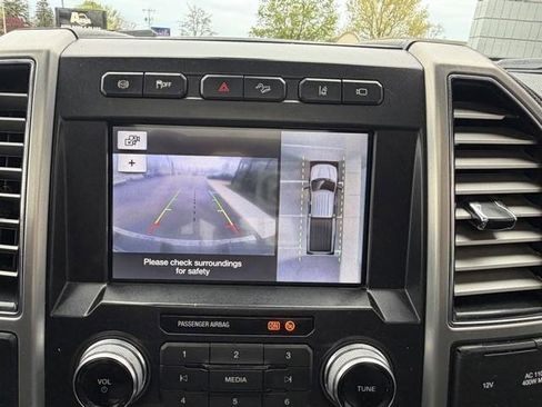 Used 2019 Ford F250 Platinum w/ Platinum Ultimate Package AWD/4WD image 16