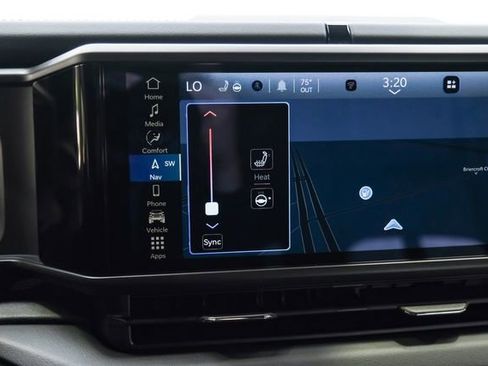 Used 2025 Jeep Wrangler Unlimited Rubicon w/ Technology Group image 54