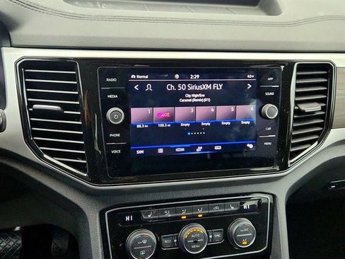 Used 2023 Volkswagen Atlas SE image 15