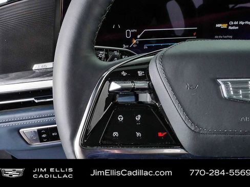 Certified 2025 Cadillac Escalade IQ Luxury 2 w/ LPO, Premium Carpet Package AWD/4WD image 9