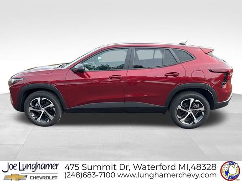 Used 2024 Chevrolet Trax RS w/ Driver Confidence Package FWD image 6