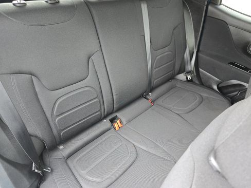 Used 2021 Jeep Renegade Latitude image 20