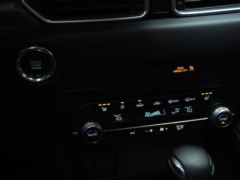 Used 2019 MAZDA CX-5 Touring image 18