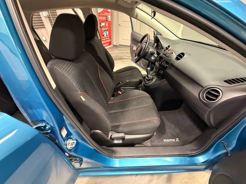 Used 2011 MAZDA MAZDA2 Touring FWD image 36