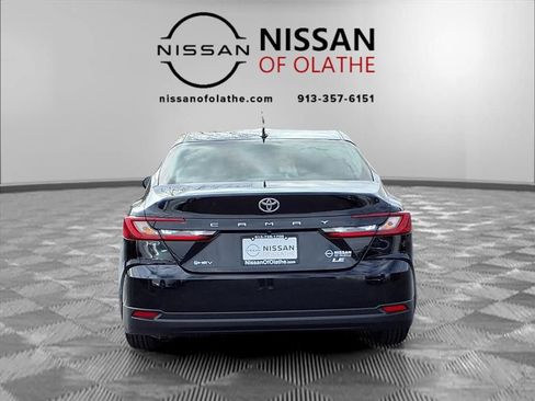 Used 2025 Toyota Camry Hybrid image 24