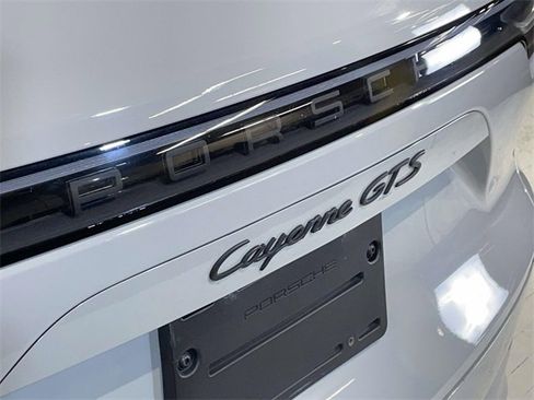 Used 2022 Porsche Cayenne GTS image 12