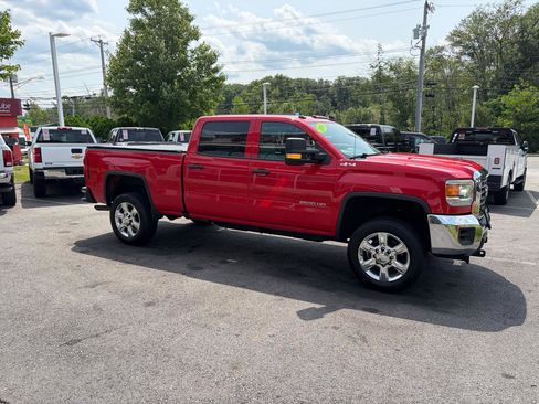 Used 2016 GMC Sierra 2500 4x4 Crew Cab w/ Sierra Convenience Package image 5