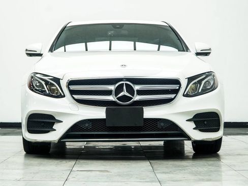 Used 2019 Mercedes-Benz E 300 image 8
