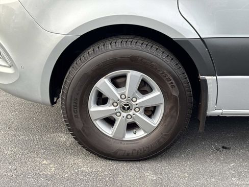 Used 2022 Mercedes-Benz Sprinter 2500 image 29